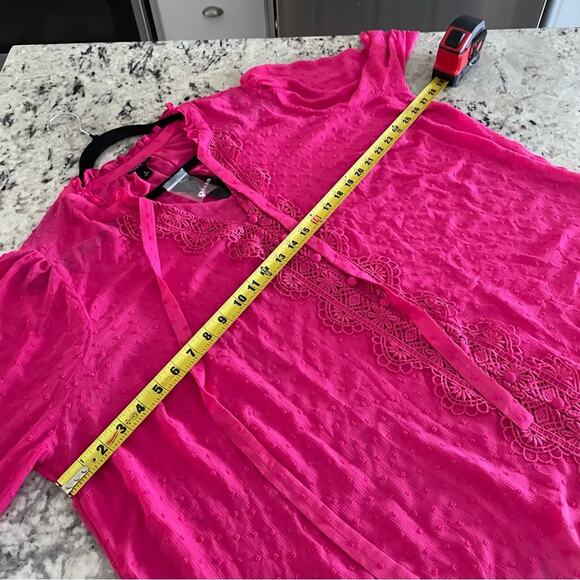 Torrid Pink Chiffon Clip Dot Ruffle Neck Tie Front Top 3X NWT 40286187 Barbie - Picture 11 of 14
